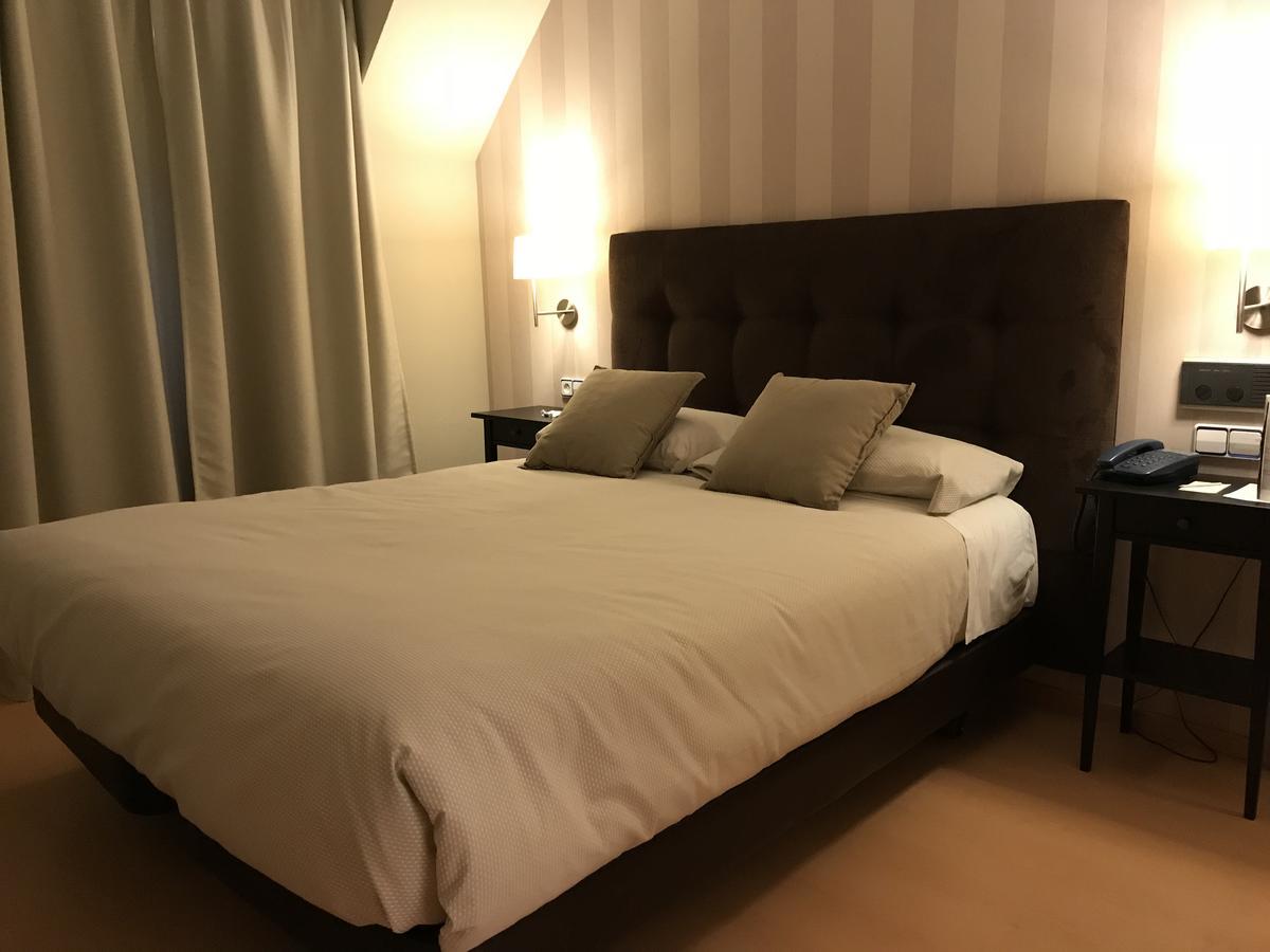 Hotel Alda Castelao Вильягарсия-де-Ароса Экстерьер фото